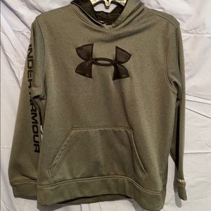 EUC Under Armour Hoodie Boys Large